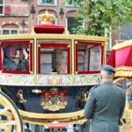 Hoge benzineprijs nekt koningshuis: Willem-Alexander vaker met koets op pad