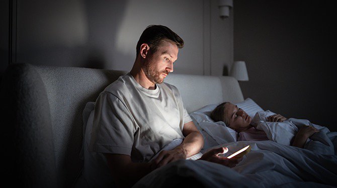 Man die Instagram verwijderde en nu op Linkedin scrolt heeft rock bottom bereikt