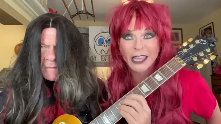 Toyah & Robert’s Sunday Lunch: Sedated