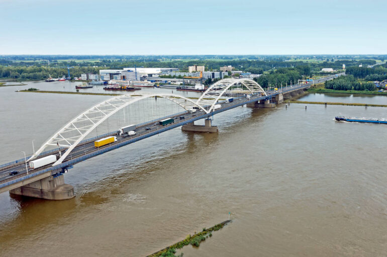 Duizenden automobilisten doen mee aan Merwedebrug-challenge