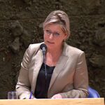 Minister wil luisterboek en podcast over slechte leesvaardigheid scholieren