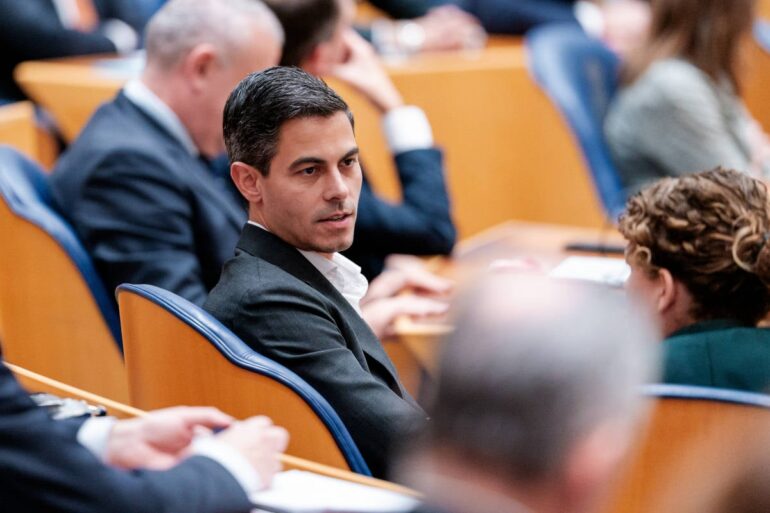 Kabinet dreigt met hongerstaking als steun Tweede Kamer uitblijft
