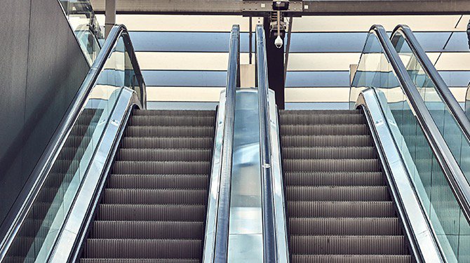 NS heeft kleine opsteker: ‘De stationsroltrappen werken vandaag gewoon’