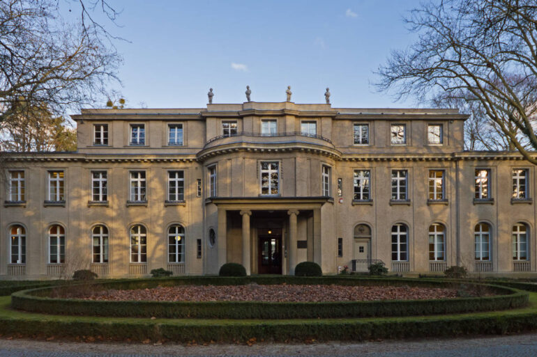 AfD na verkiezingsoverwinning bijeen in villa Wannsee om plannen uit te werken