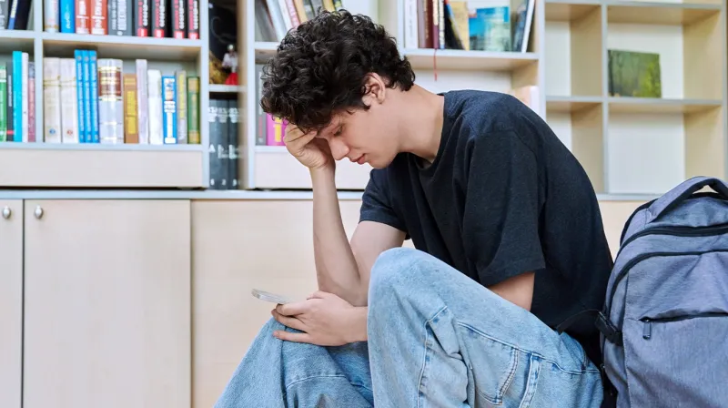 Man verliest sociaal kapitaal door per ongeluk AI-video naar vrienden door te sturen Man verliest sociaal kapitaal door per ongeluk AI-video naar vrienden door te sturen