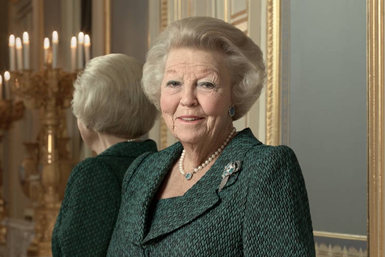 Steeds minder Nederlanders geloven in bestaan van Beatrix