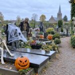 Ook begraafplaatsen al versierd voor Halloween
