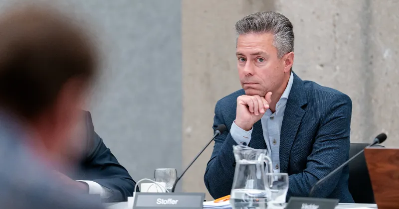 SGP: ‘alleen met Jetten samenwerken als hij weer hetero wordt’ SGP: ‘alleen met Jetten samenwerken als hij weer hetero wordt’