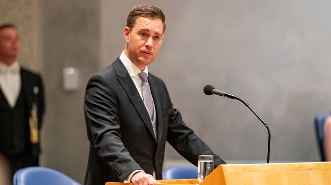 Kabinet trekt aanpassing van wijziging van herziening van hervorming van verandering van modernisering van correctie van box 3 in