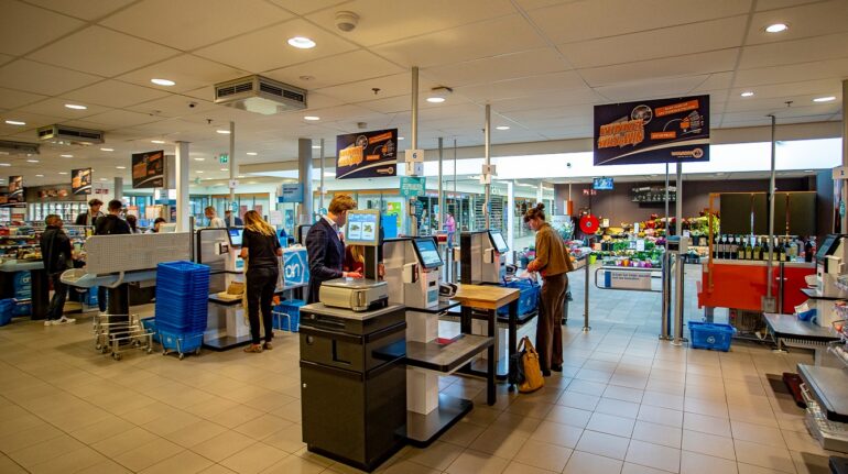 Jim (17) verklaart niet afgerekende boodschappen bij zelfscan: ‘Waarschijnlijk de IT-storing’