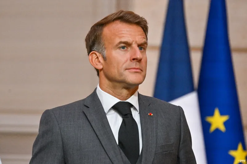 Macron: ‘Plunderaars moeten tot hun 53ste doorwerken om dit allemaal terug te betalen’ Macron: ‘Plunderaars moeten tot hun 53ste doorwerken om dit allemaal terug te betalen’