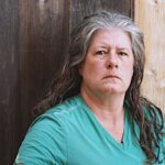 Petra (54) doet niet mee aan wintertijd: “De overheid moet niet voor mij bepalen hoe laat het is”