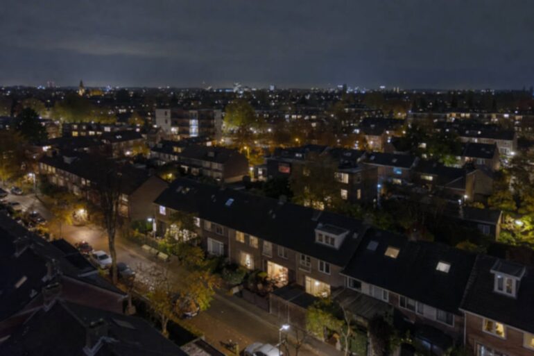Zin “wat is het vroeg donker” al 11,4 miljoen keer uitgesproken, piek om 17:34 uur