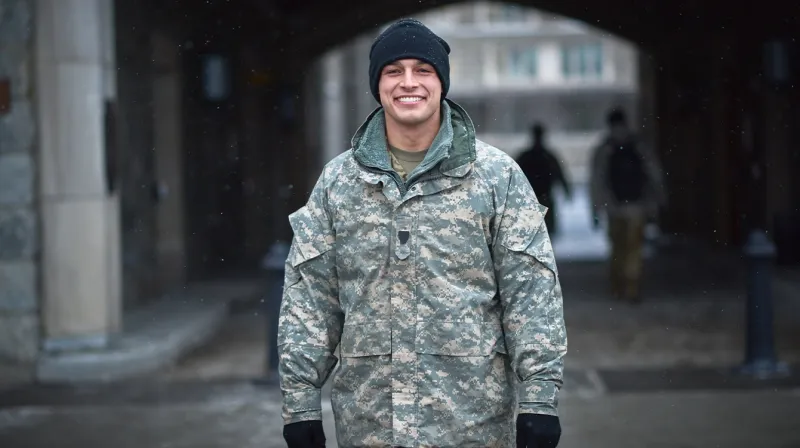 Laagste NAVO-militair Jelle denkt dat het allemaal wel losloopt Laagste NAVO-militair Jelle denkt dat het allemaal wel losloopt