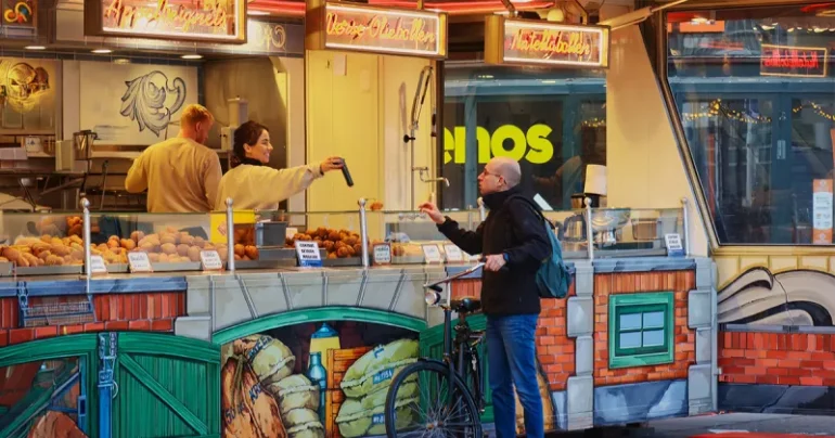 Wat betekenen de stijgende olieprijzen voor de prijs aan de kraam?