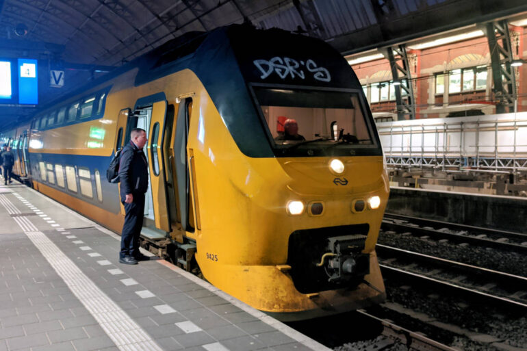 Tijdelijk minder treinen vanwege feestje ProRail